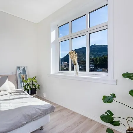 Pleasant 3-room Overlooking Mountains And Апартаменти *
