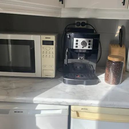 Pleasant 3-room Overlooking Mountains And